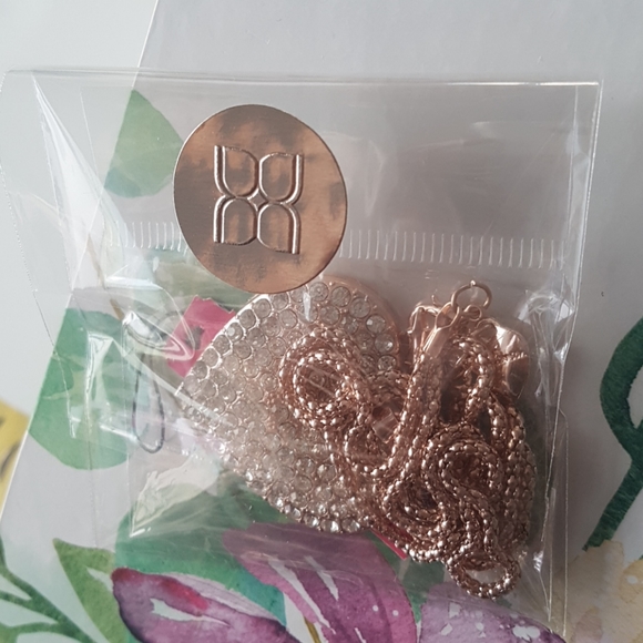 250 pcs BCBG Stickers Rare Gold Stickers 1" in. - Picture 5 of 10